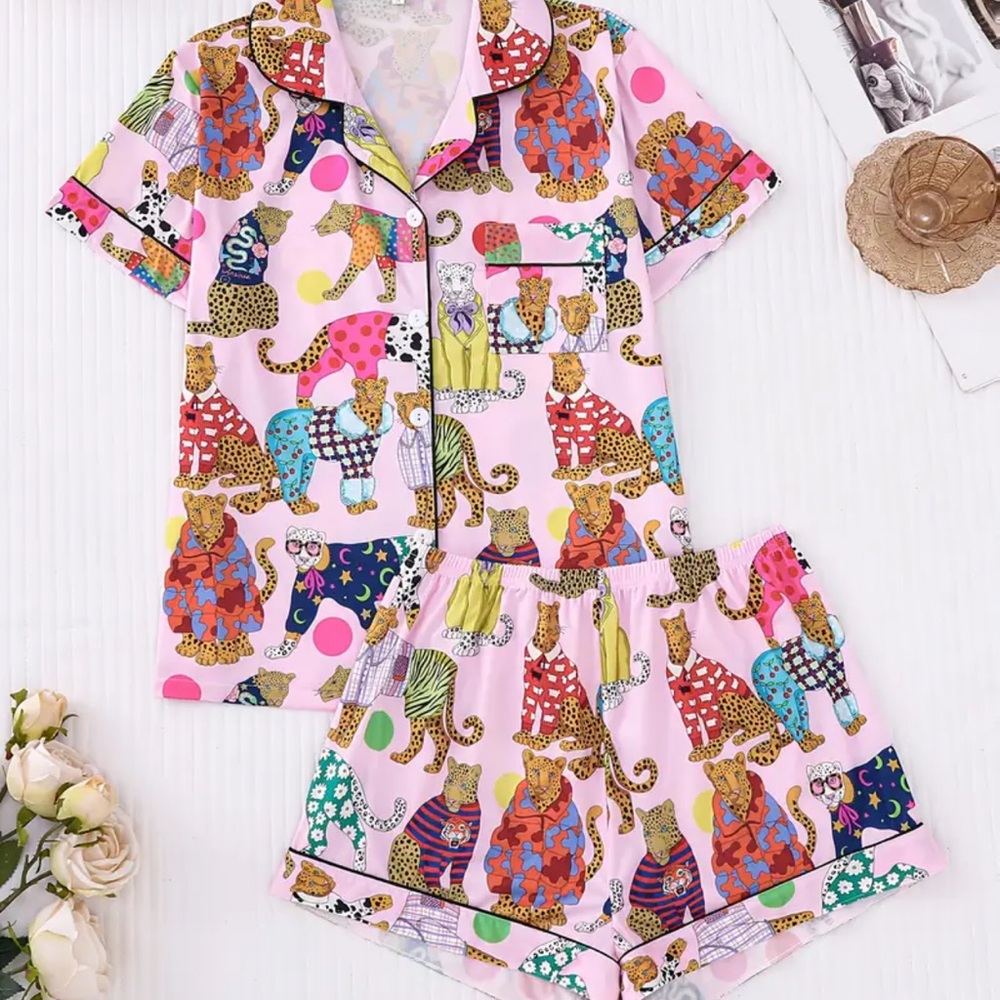 Colorful Animal Print Women's Pajama Set